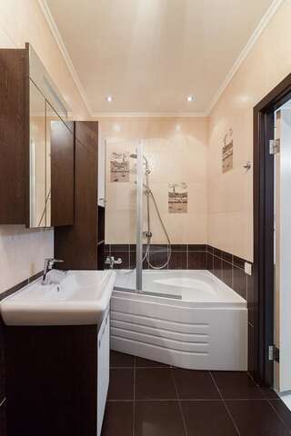 Апартаменты Apartment on Knyaza Romana 24 Львов Апартаменты с 3 спальнями-7